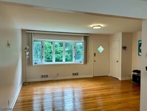 142 Eastern Pkwy in Hillside, NJ - Building Photo - Building Photo