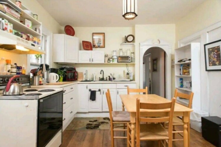 101 Fayerweather St, Unit 2 in Cambridge, MA - Building Photo