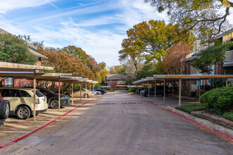 The Woods on Park Lane in Dallas, TX - Foto de edificio - Building Photo