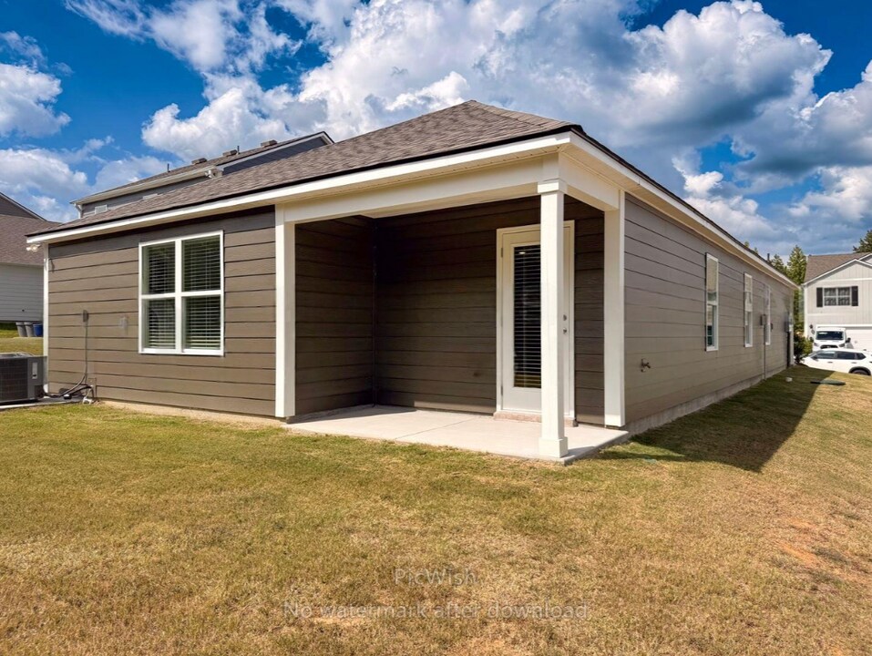 625 Sterling Pl in Odenville, AL - Building Photo