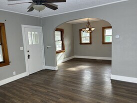 1203 S West Ave in Sioux Falls, SD - Building Photo