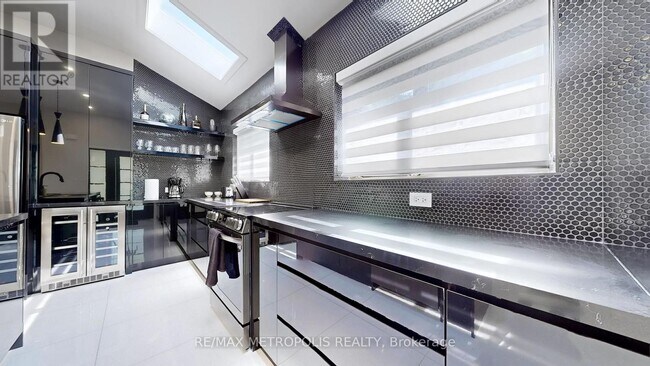 640 Lansdowne Dr in Oshawa, ON - Building Photo - Building Photo