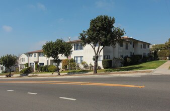 2520 Ocean Park Blvd in Santa Monica, CA - Foto de edificio - Building Photo