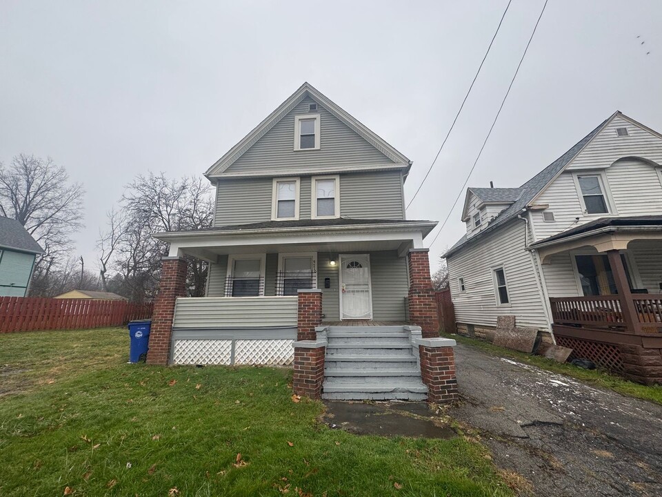 9710 Easton Ave in Cleveland, OH - Building Photo