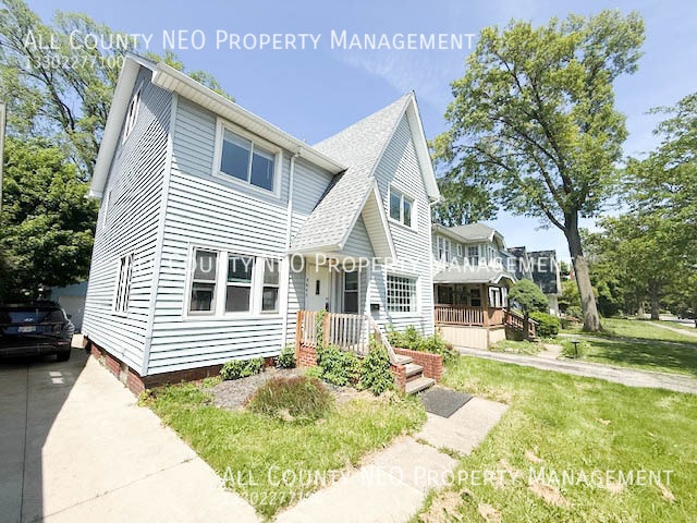 3845 Summit Park Rd in Cleveland Heights, OH - Building Photo - Building Photo