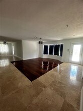 5200 Adams St in Hollywood, FL - Building Photo - Building Photo