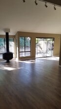 16268 Glencove Dr in Hacienda Heights, CA - Foto de edificio - Building Photo