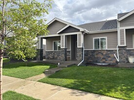 3715 Sunrise Hills Dr in Cheyenne, WY - Building Photo