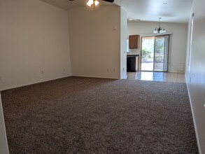 68 N Mail Station Ln in Sahuarita, AZ - Building Photo - Building Photo