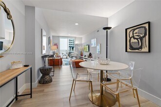 185 SE 14th Ter, Unit 1503 in Miami, FL - Foto de edificio - Building Photo