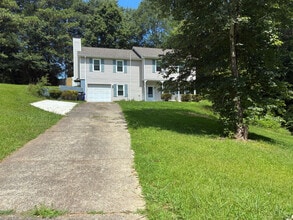 Room in House on Karl Ct in Marietta, GA - Building Photo - Building Photo