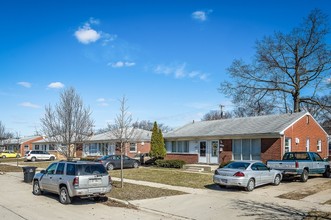 Green View Condos in Westland, MI - Building Photo - Primary Photo