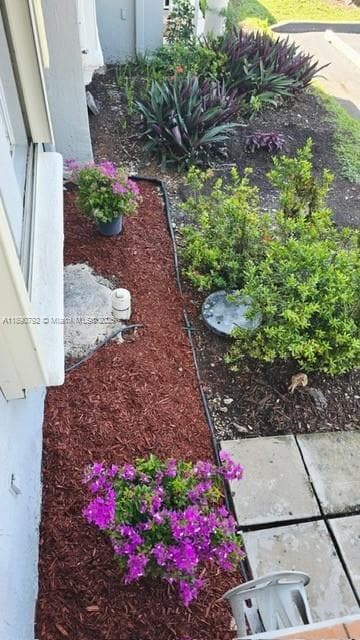 5245 NW 112th Ave in Doral, FL - Building Photo - Building Photo