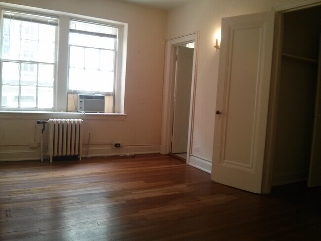 5130 Connecticut Ave NW in Washington, DC - Building Photo - Building Photo