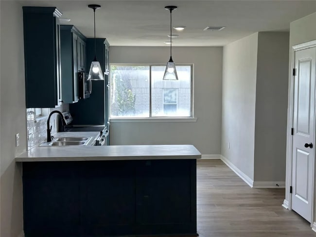 417 W Lyndale Dr in Robinson, TX - Building Photo - Building Photo