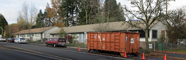 11855-11975 SW 5th Ave in Beaverton, OR - Foto de edificio - Building Photo