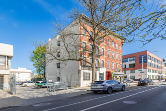 277 Tompkins Avenue in Brooklyn, NY - Building Photo - Building Photo