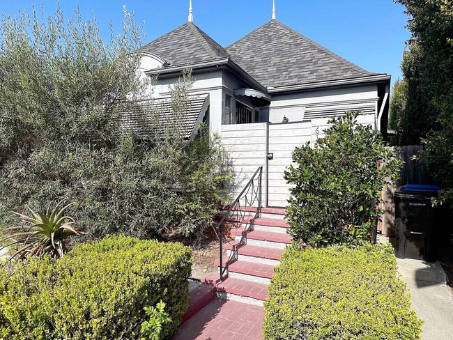 6143 W Olympic Blvd in Los Angeles, CA - Building Photo - Building Photo