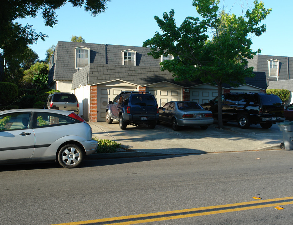 908 Maria Ln in Sunnyvale, CA - Building Photo