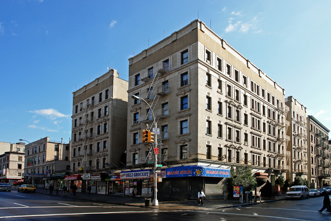 3658-3666 Broadway in New York, NY - Building Photo