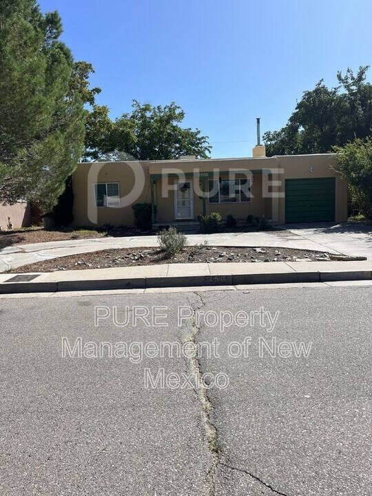 3500 Calle Del Sol NE in Albuquerque, NM - Building Photo