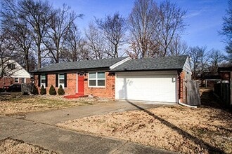 6903 Moorewick Way in Louisville, KY - Building Photo - Building Photo