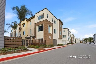 14043 Royalton Ln in Gardena, CA - Building Photo