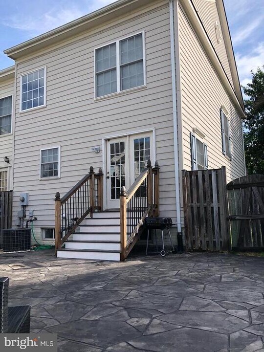 9611 Normanton Way in Manassas, VA - Building Photo