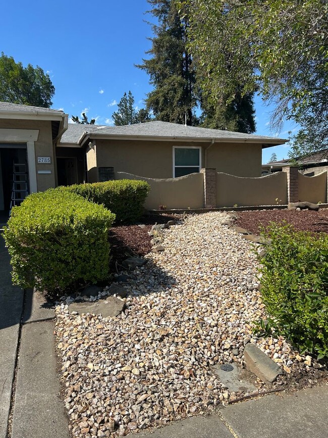 2785 Owens St in Fairfield, CA - Building Photo - Building Photo
