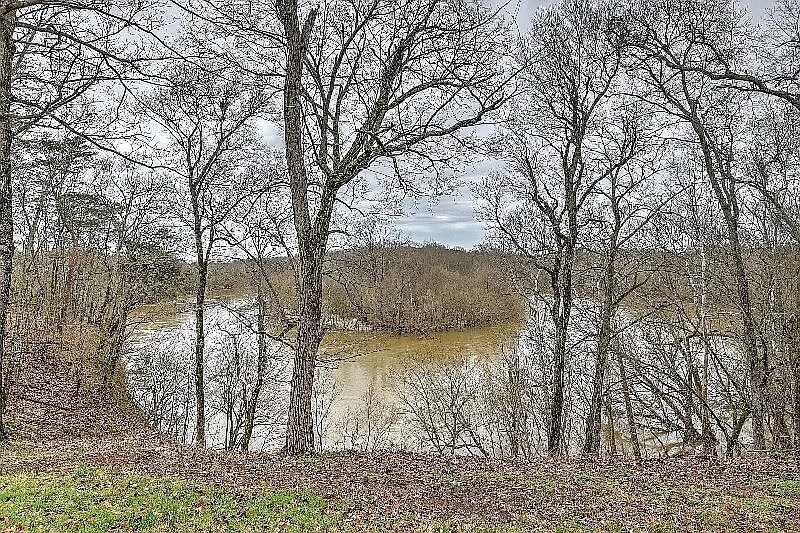 7090 Old Asheville Hwy in Greeneville, TN - Building Photo