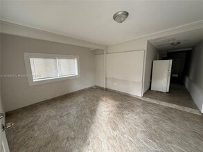2075 NE 135th Terrace in North Miami Beach, FL - Building Photo - Building Photo