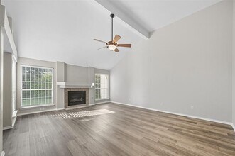 8202 Weatherly Dr in Rowlett, TX - Building Photo - Building Photo