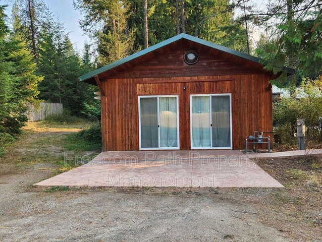 property at 20 Lilac Ln