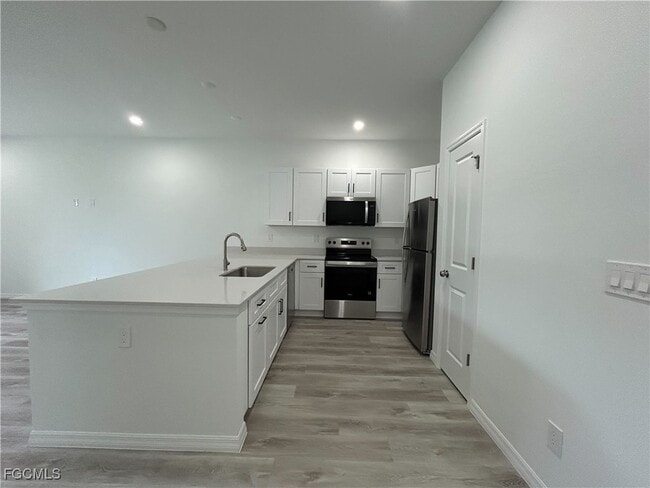 447 Bell Blvd in Lehigh Acres, FL - Building Photo - Building Photo