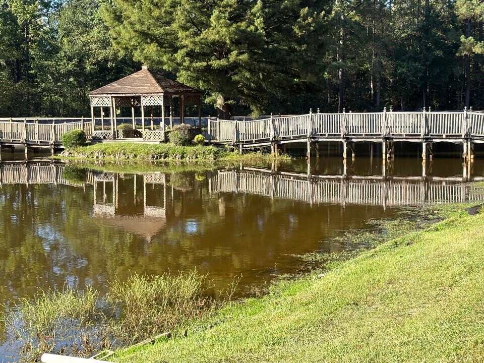 287 Gravel Pit Rd, Unit Oak Gove Apartment in Hattiesburg, MS - Building Photo