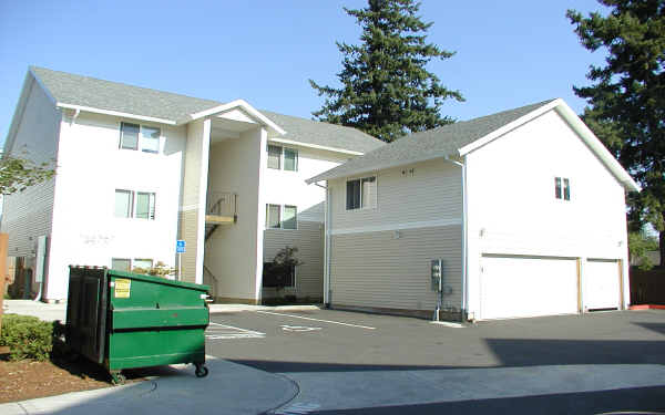 Tessa Court in Portland, OR - Building Photo