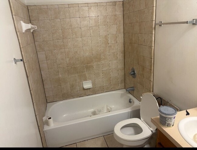 2545 Robert St in Jacksonville, FL - Foto de edificio - Building Photo