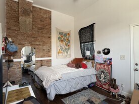 2235 Victor St, Unit Both units in Cincinnati, OH - Building Photo