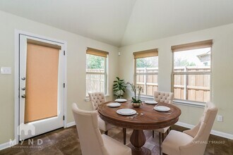 18401 Rio Chama Ln in Austin, TX - Building Photo - Building Photo