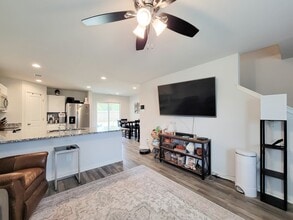 111 Avalon Dr in Huntsville, TX - Building Photo - Building Photo