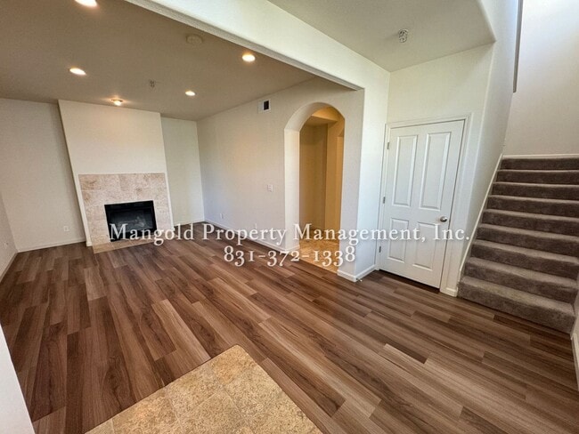 3075-3077 Crescent Ave in Marina, CA - Building Photo - Building Photo