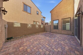 956 Via Canale Dr in Henderson, NV - Building Photo - Building Photo
