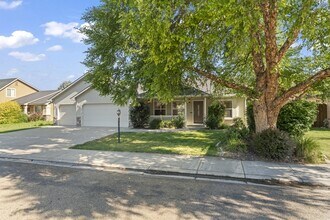 1770 W Bellagio Dr in Meridian, ID - Building Photo - Building Photo