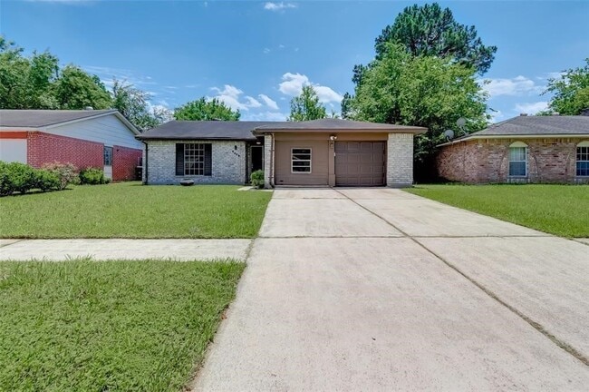7659 Winkle Wood Ln in Houston, TX - Building Photo - Building Photo
