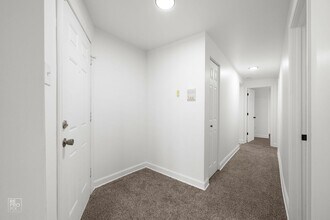 7655 S May Chicago, IL 60620 in Chicago, IL - Foto de edificio - Building Photo