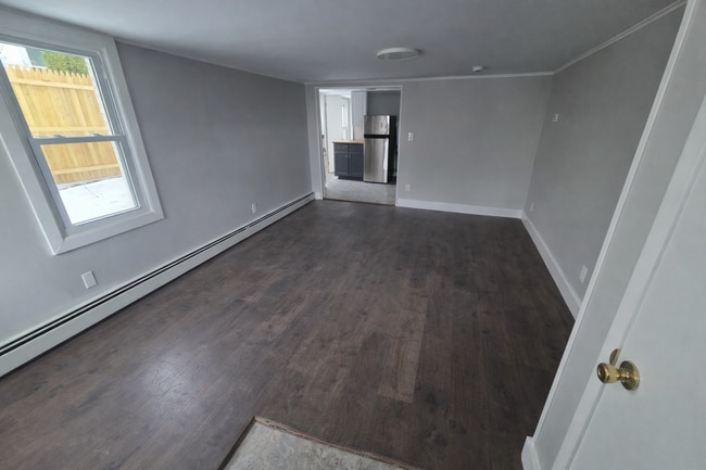 120 Broad St, Unit 1 in Catskill, NY - Foto de edificio - Building Photo