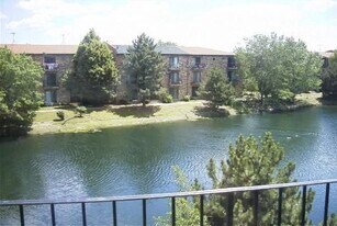 1525 Norway Ln, Unit 3b in Palatine, IL - Building Photo