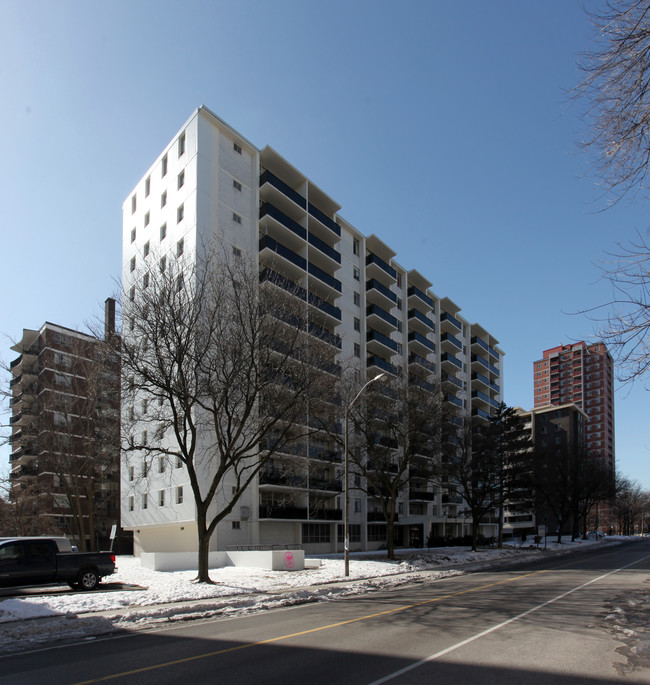 55 Cosburn in Toronto, ON - Building Photo - Building Photo