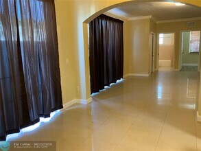 15603 SW 41st St in Miramar, FL - Building Photo - Building Photo