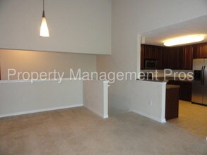 13827 Herons Landing Way-Unit -APT 6 in Jacksonville, FL - Foto de edificio - Building Photo